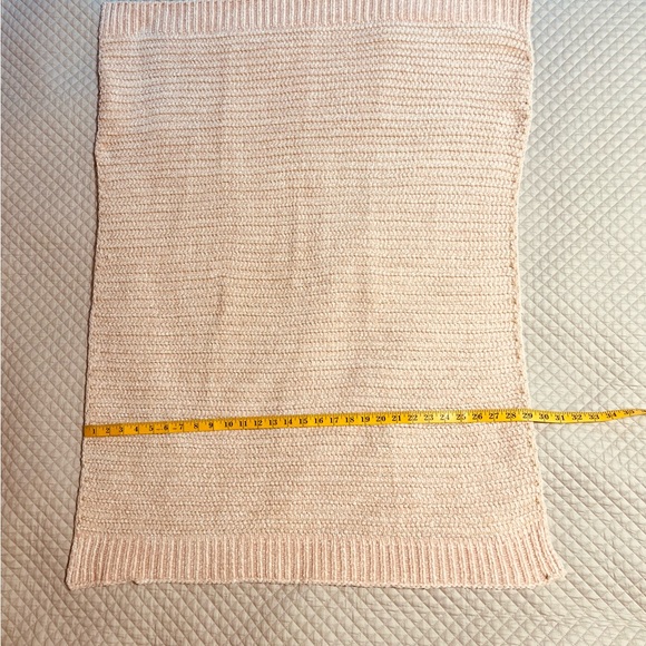 Pottery Barn Kids Crib Blanket. Cute pink and gold woven pattern. - Picture 4 of 6